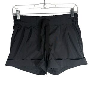 lululemon High Waisted Rise Women's 4 Cuffed Shorts Tie Waist Black Pockets